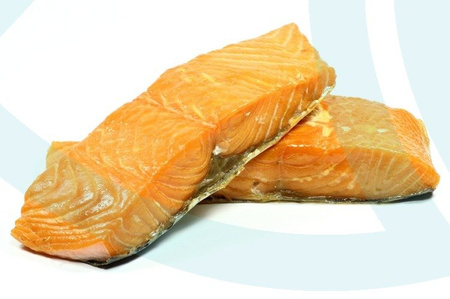Łosoś wędzony na ciepło kawałki / 400 g