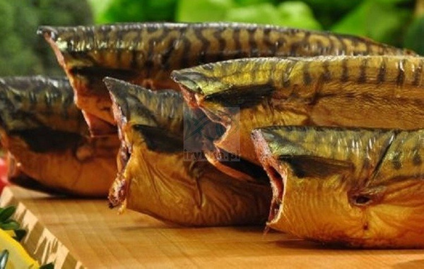 Makrela wędzona na gorąco / 300 g