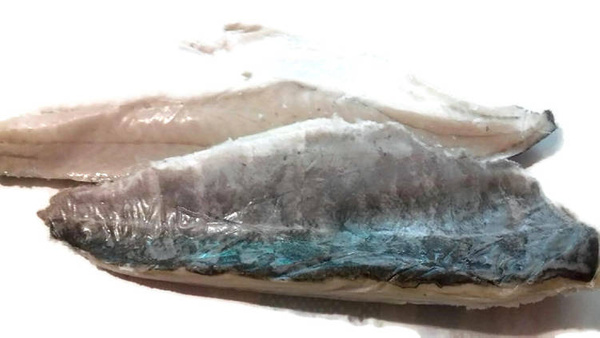 Dorsz czarniak ze skórą filet / 500 g